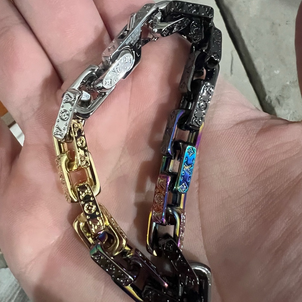 Louis Vuitton Multicolor Chain Bracelet - Picture 2 of 2